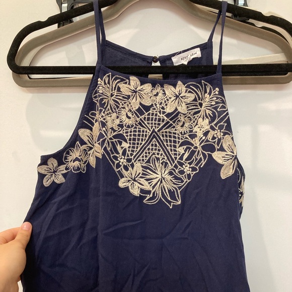 Fun Summer Top - Picture 2 of 2